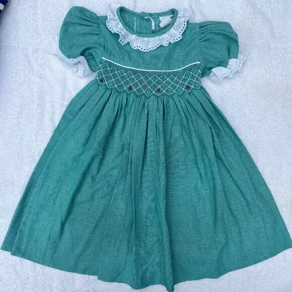 Glorimont Dresses | Green Gingham Smocked Dress | Color: Green | Size: 2tg | Ashoz612's Closet Glorimont Dresses | Green Gingham Smocked Dress | Color: Green | Size: 2tg | Ashoz612's Closet